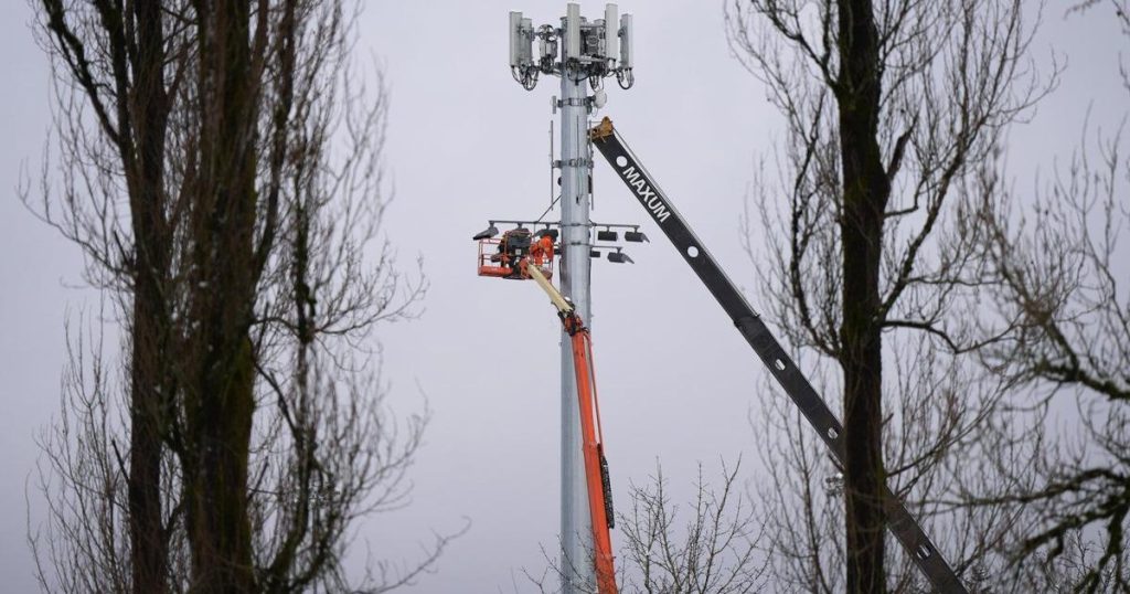 Rogers activates new cellular towers on B.C.’s Highway of Tears to boost 911 access