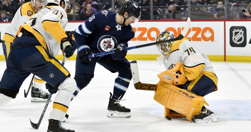 Vilardi, Hellebuyck lift Jets to 3-0 win over Predators