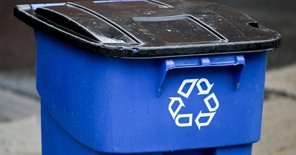 New Quebec recycling system takes effect, shifts more responsibility to producers