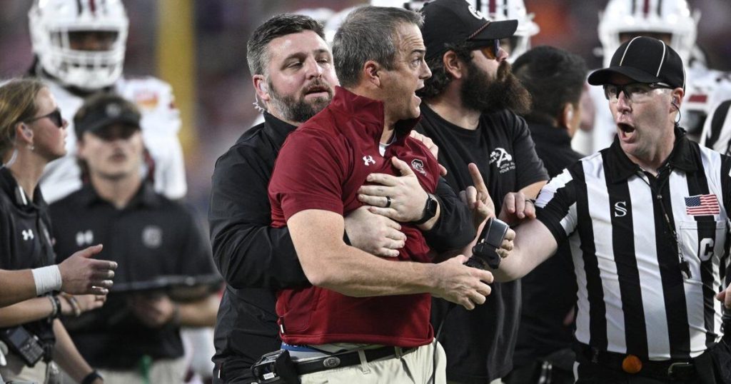 Bowl action? There was plenty, and the best came far away from the spotlight of the college playoffs