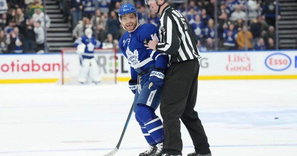 Toronto forward Max Domi fined ,000 for elbowing Flyers forward Garnet Hathaway