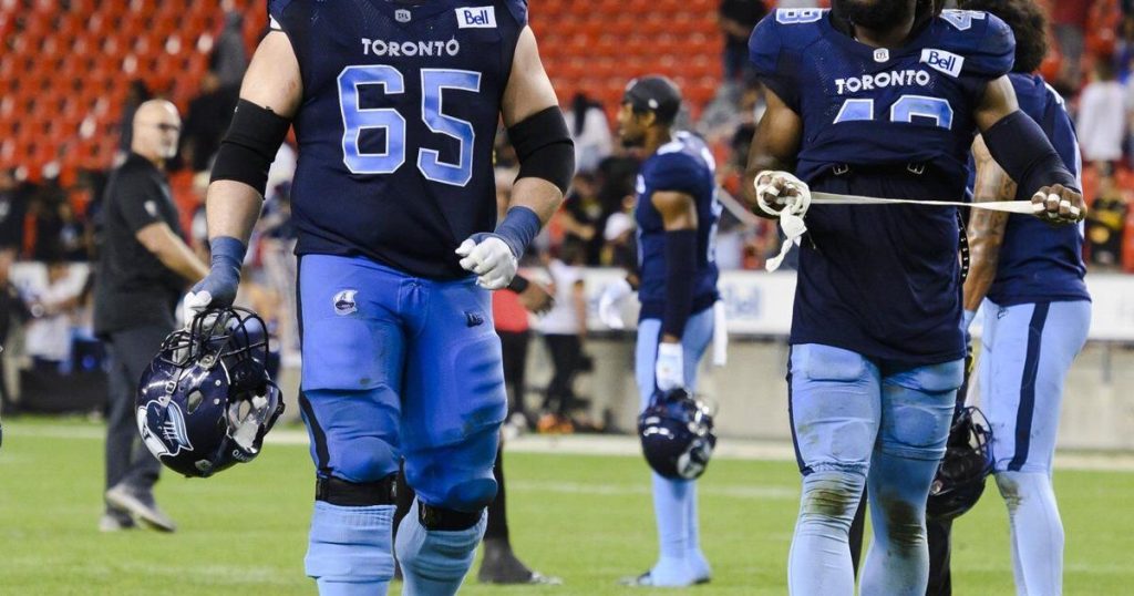 Redblacks re-sign veteran offensive lineman Bladek to one-year extension