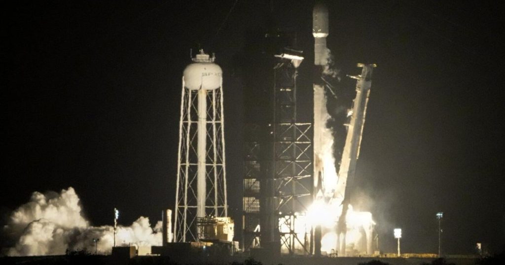 2 private lunar landers head toward the moon in a roundabout journey