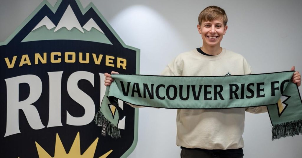 Star midfielder Quinn joins Vancouver Rise FC |