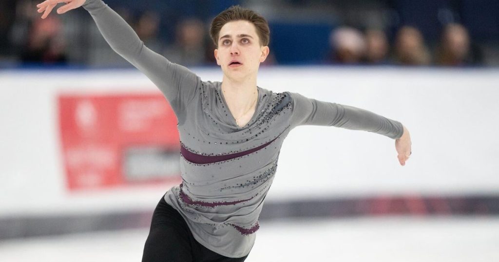 Sadovsky leads after short program at Canadian figure skating championship
