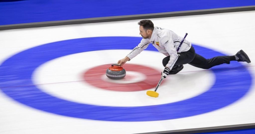 Epping earns tiebreaker berth with 7-5 win over Hoesli at Grand Slam’s Masters