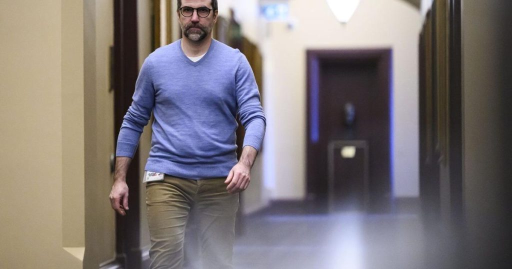 Environment minister says Donald Trump pulling out of Paris pact is “deplorable”