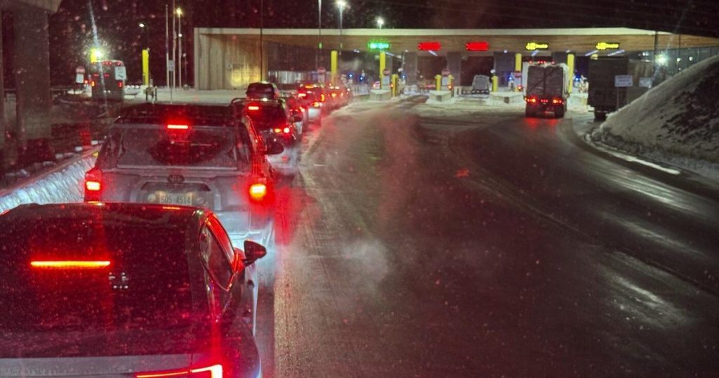 Authorities say a US border patrol agent was fatally shot in Vermont south of border