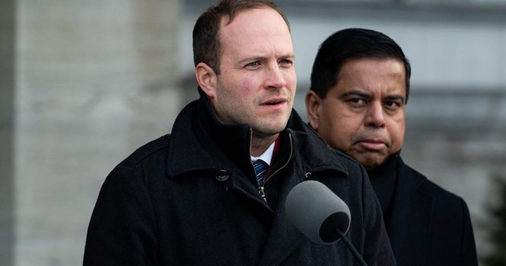 Housing Minister Erskine-Smith calls on Ontario to do more for social housing