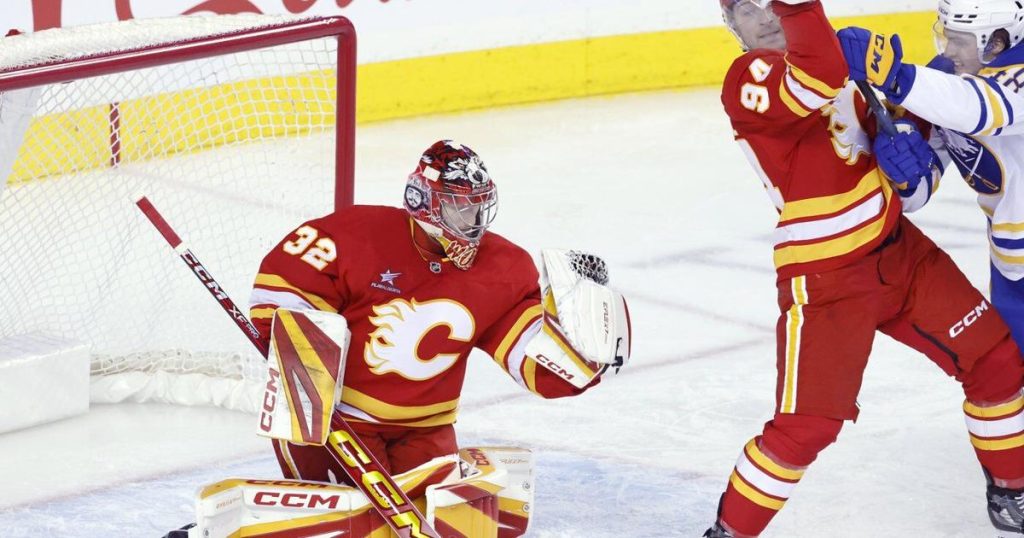 Three-point night from Huberdeau helps Flames to 5-2 win over Sabres