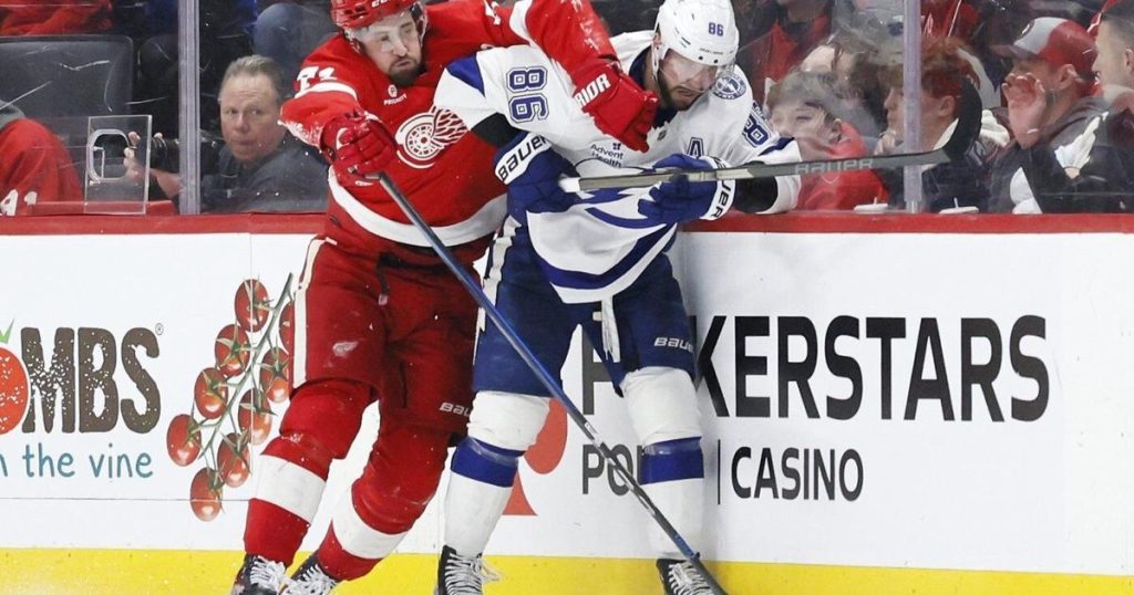 NHL roundup: Cam Talbot shines as Red Wings blank the Lightning 2-0