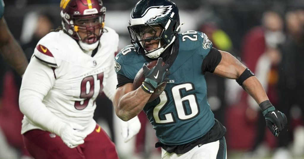 Hurts, Barkley each rush for 3 TDs to help Eagles reach Super Bowl with 55-23 win over Washington