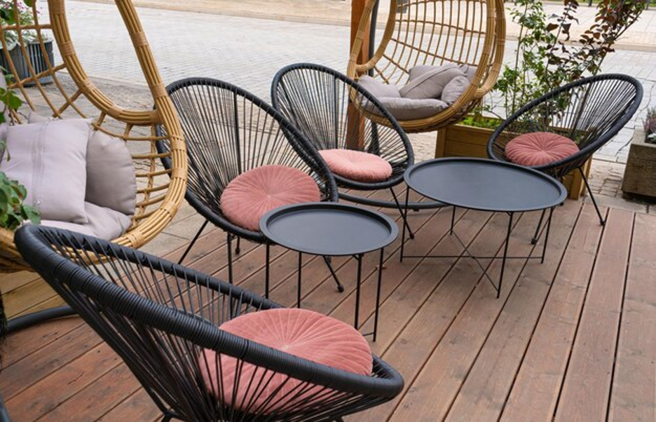 Designing a Cozy and Inviting Outdoor Space with Patio Furniture Designing a Cozy and Inviting Outdoor Space with Patio Furniture