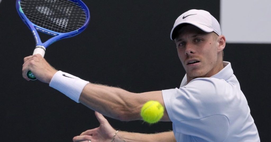 Shapovalov advances with two-set win in Mexican Open