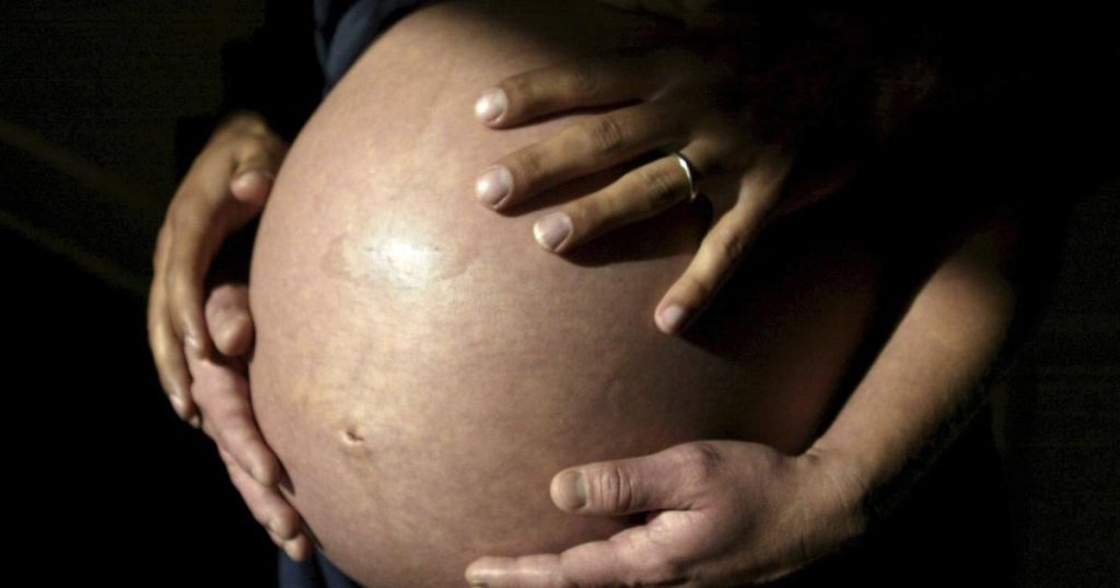 Racial gap widened in deaths among US moms around the time of childbirth