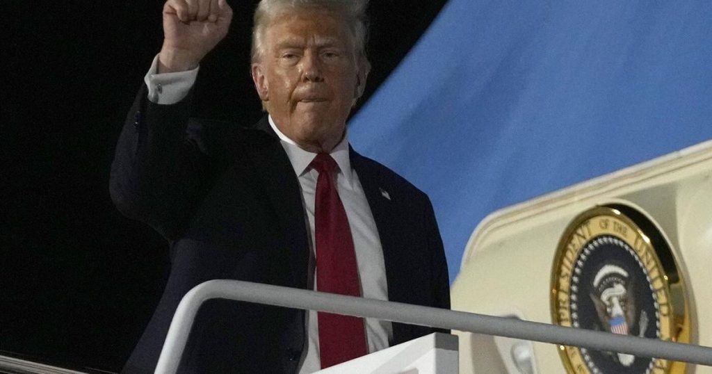 Trump signs order imposing 25 per cent tariffs on steel and aluminum