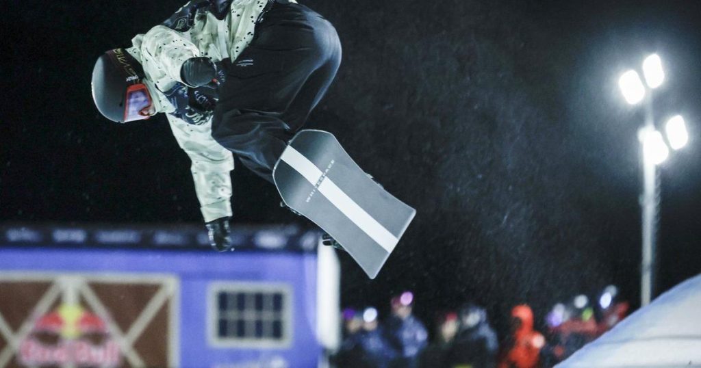 After ‘hardest year’ of her life, Canada’s Hosking lands halfpipe bronze in Calgary