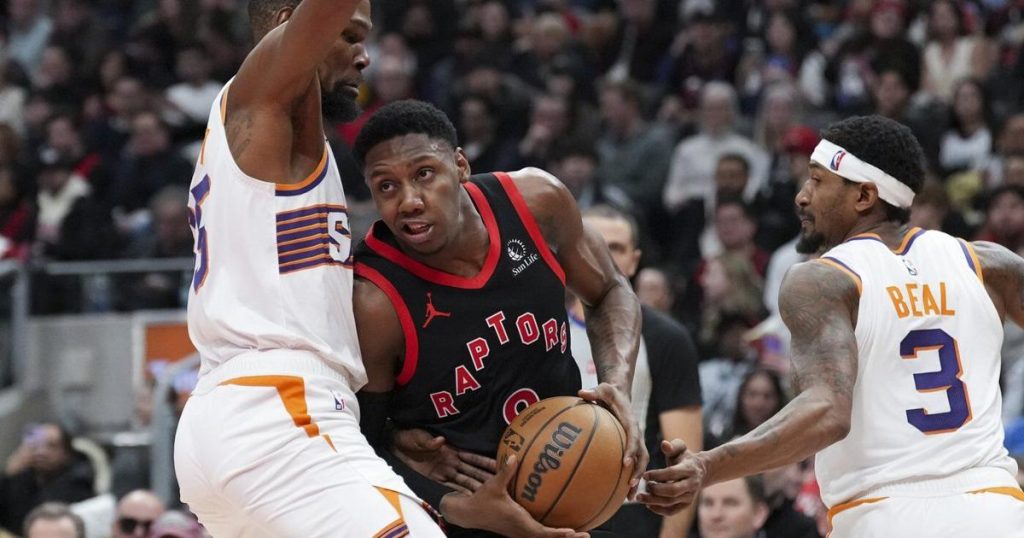 Boucher leads bench in Raptors 127-109 win over Suns