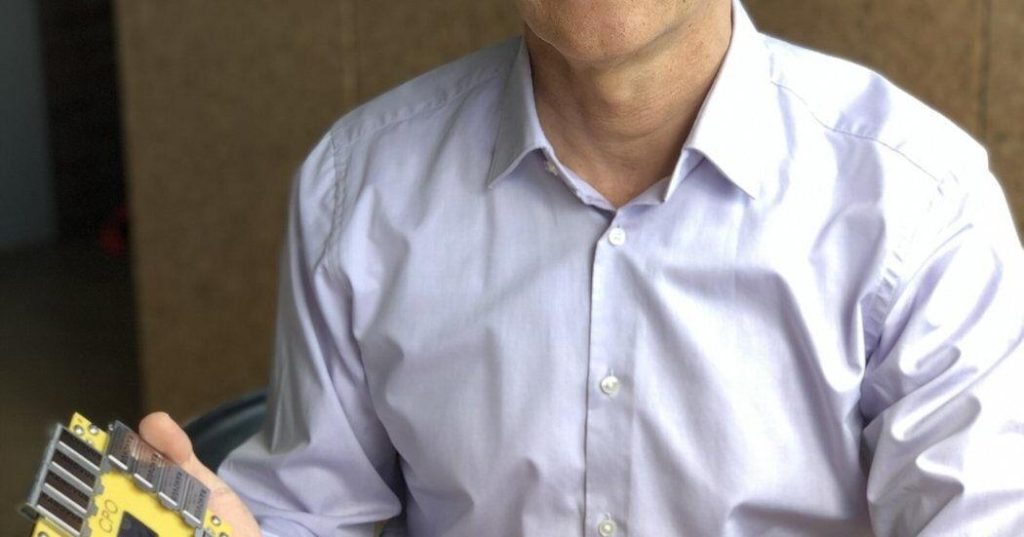 Canadian chip and hardware makers brace for tariffs, seek domestic support