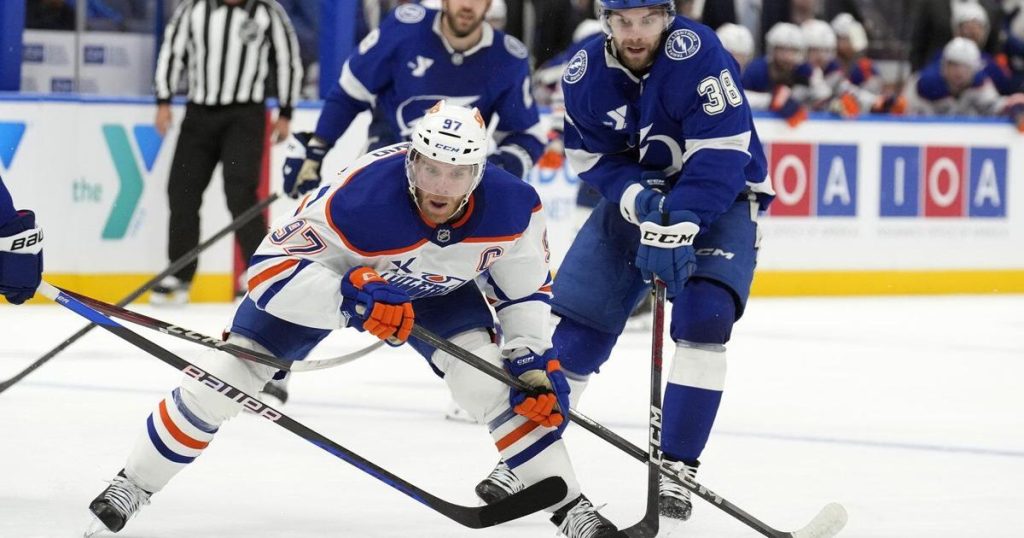 Kucherov leads streaking Lightning to 4-1 win over struggling Oilers