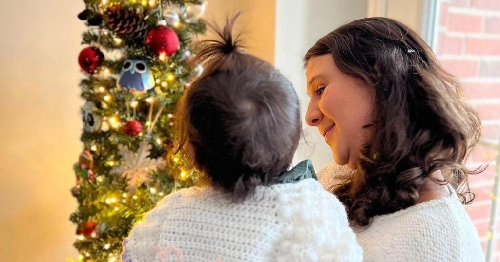 Nurses, midwives can help treat depression during pregnancy and new motherhood: study