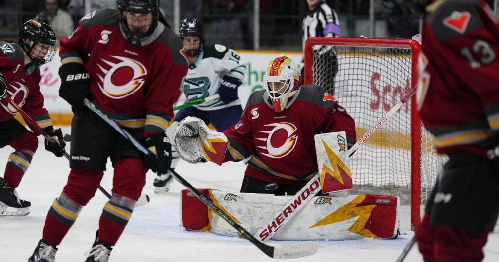 With Maschmeyer out, Philips gets her chance in the Ottawa Charge net