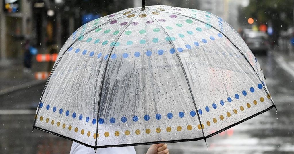 Rainy, warm weather leads to flooding, school closures in parts of Quebec