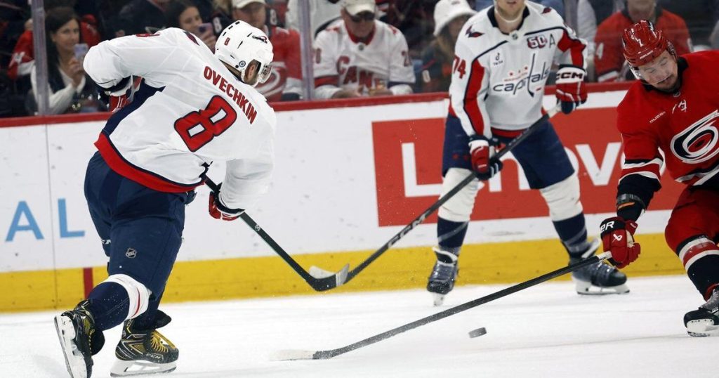Ovechkin scores his 892nd career goal. He needs 2 to tie Gretzky and 3 to break the NHL record