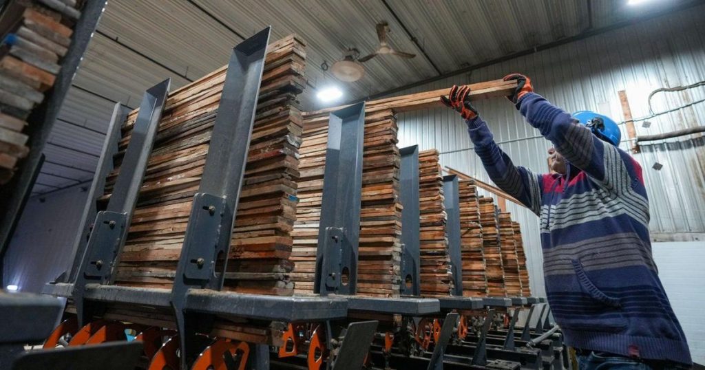 Economy posts biggest job loss since 2022 as U.S. tariffs begin to take their toll