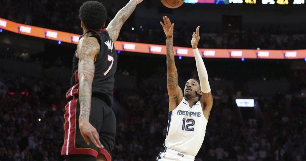 NBA fines Grizzlies’ Ja Morant ,000 for continued finger-gun gestures, after warning him to stop