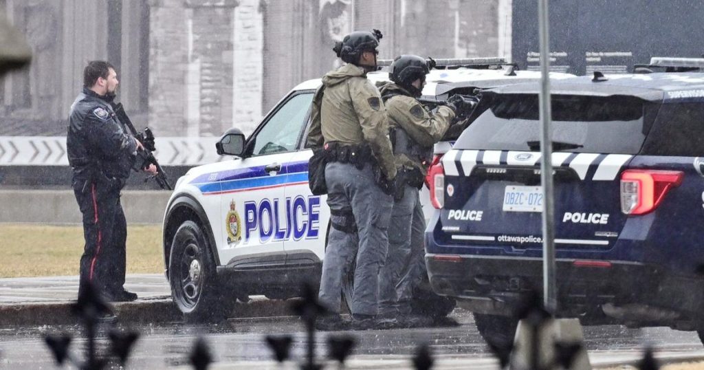 Parliamentary Protective Service locks down East Block as cops talk to barricaded man