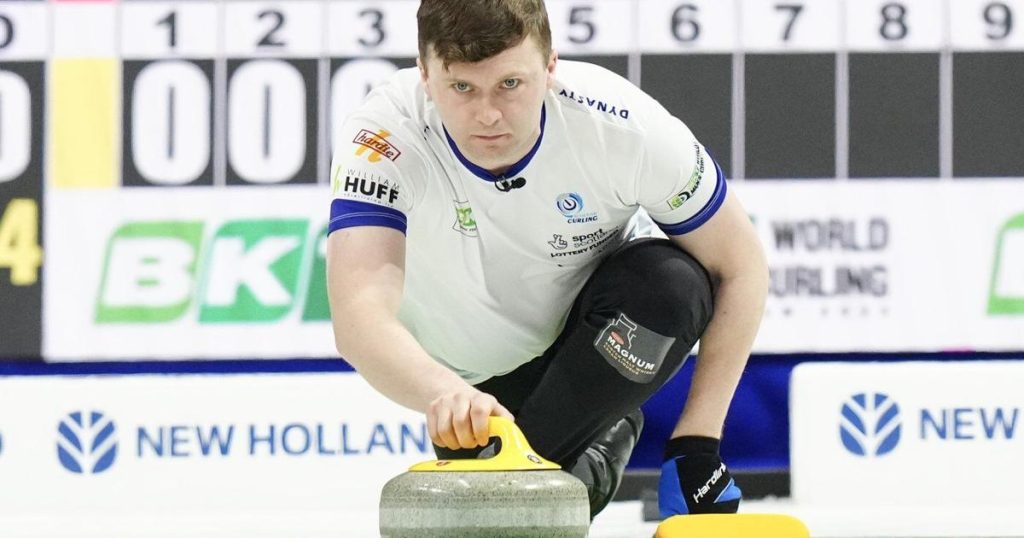 World champion Mouat beats Dropkin, Schwaller in season-ending Grand Slam event