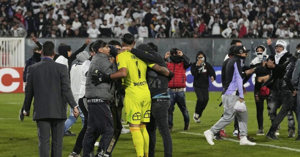 Two fans die in Chile before a Copa Libertadores match between Colo Colo and Fortaleza