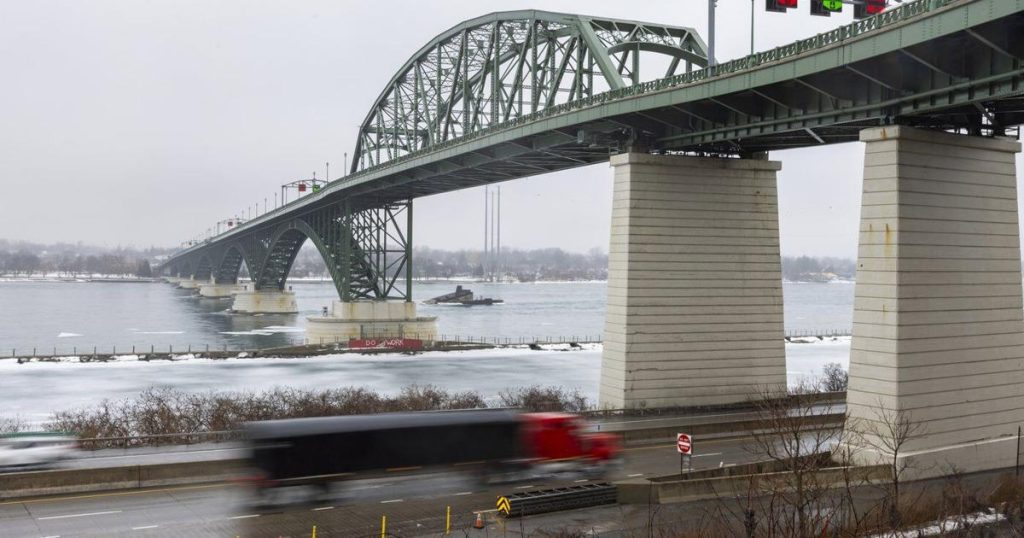 Peace Bridge duty-free shop goes into receivership amid plummeting traveller volumes