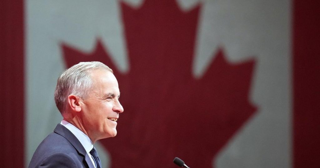 Elections Canada pauses vote counting with majority still in question