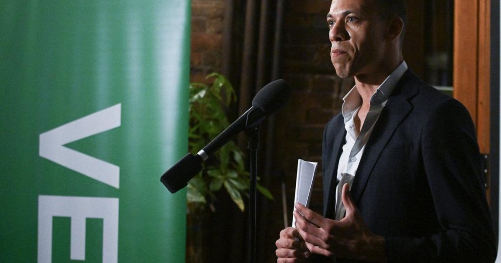 Jonathan Pedneault resigns as Green Party co-leader after party took only one seat