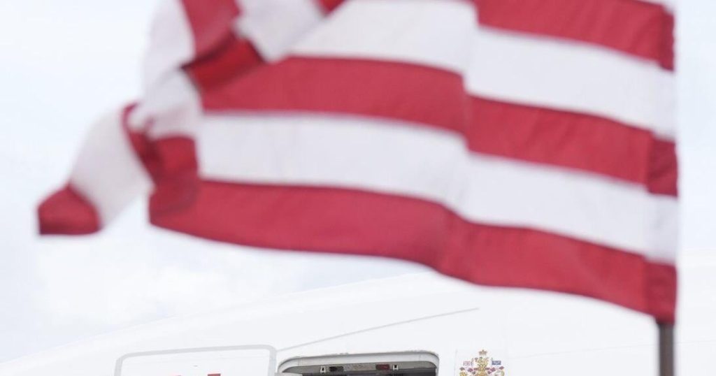 In first face-to-face meeting, Carney tells Trump Canada will ‘never’ be for sale