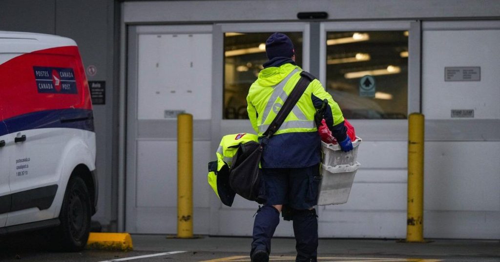 In the news today: Canada Post workers poised to strike Friday