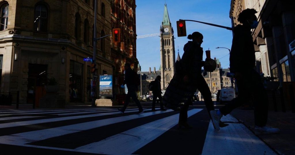 Union head says new federal government needs to regain public servants’ trust