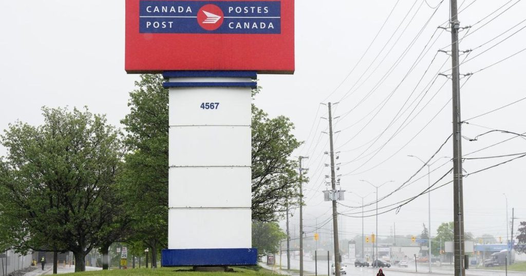 In the news today: Canada Post union calls for halt to overtime