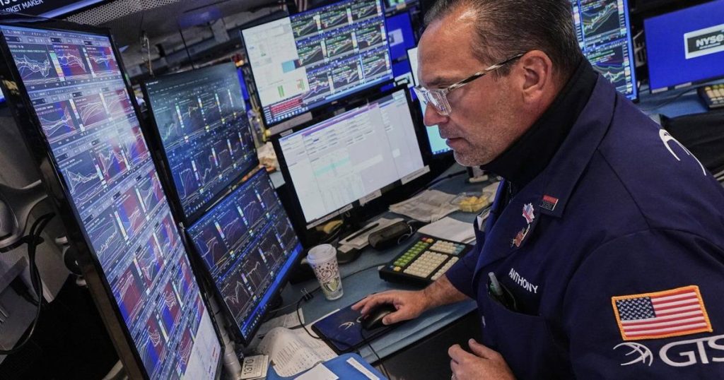 S&P/TSX composite up close to 200 points, U.S. stock markets also climb