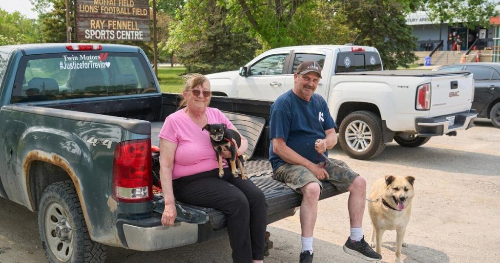 Mayor of Flin Flon, Man., says fierce winds may cause wildfire to hit his city