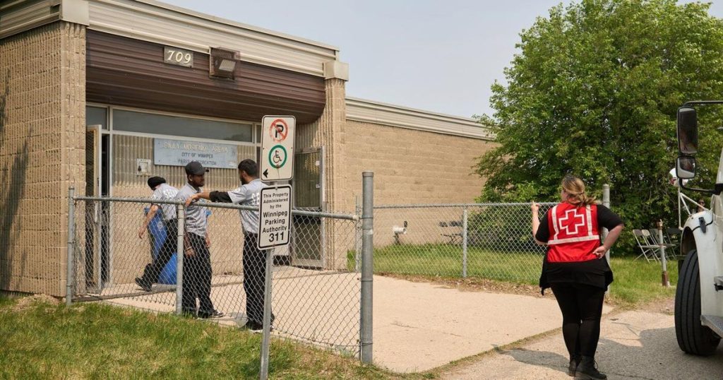 Saskatchewan fire evacuations grow after blaze breaches airport