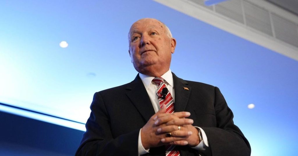 U.S. ambassador Pete Hoekstra says Canada’s economic hopes align with Trump’s goals
