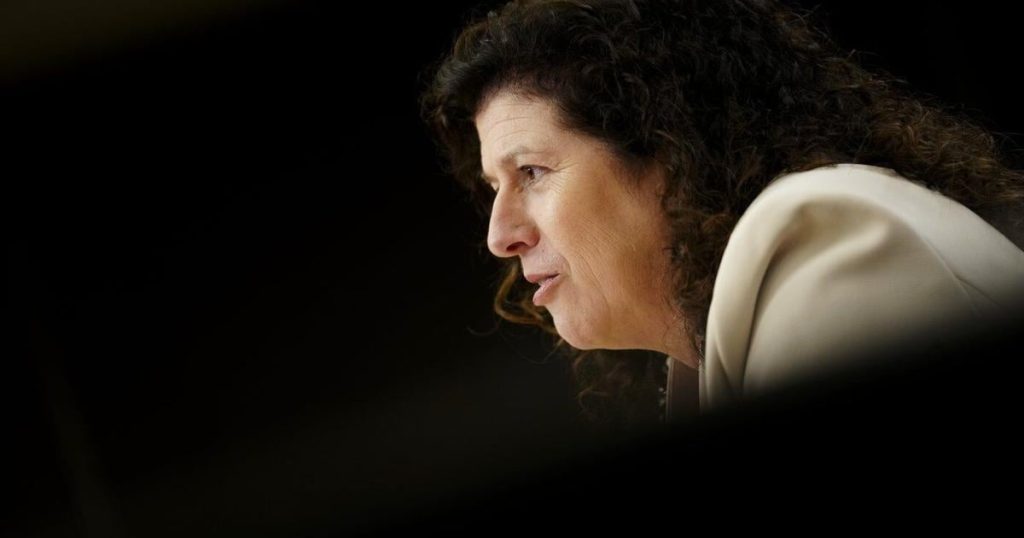 Ottawa too slow to process First Nations status applications: AG report