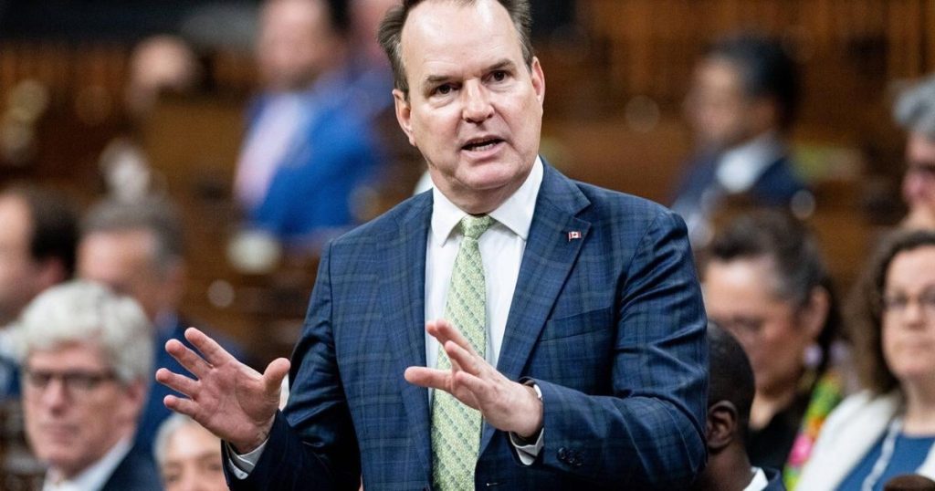 Liberals under fire for rushing bill through Parliament to speed up resource projects