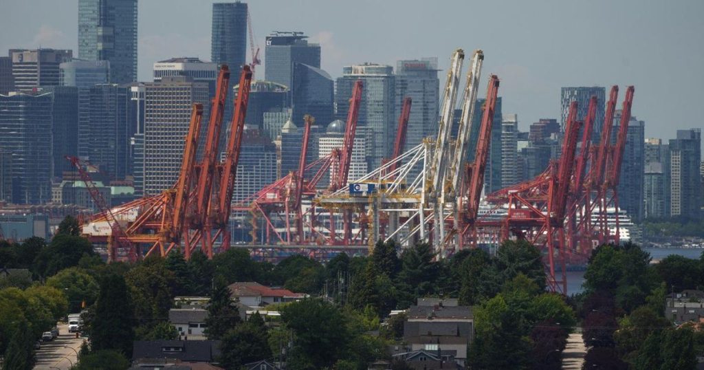 Report on B.C. port strike says right-to-strike should be preserved