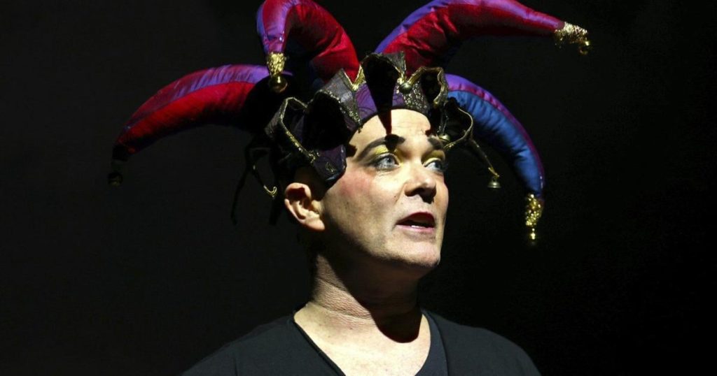 Taylor Mac’s ‘Prosperous Fools’ skewers wealthy philanthropists in a biting satire