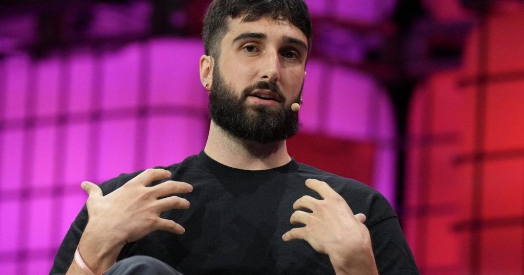 Tech execs say building up tech ecosystem means resisting allure of U.S., acquisition