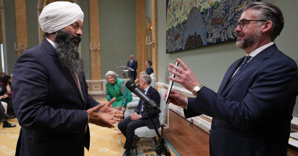 In the news today: Foreign aid transparency, Quebec chopper crash victims found